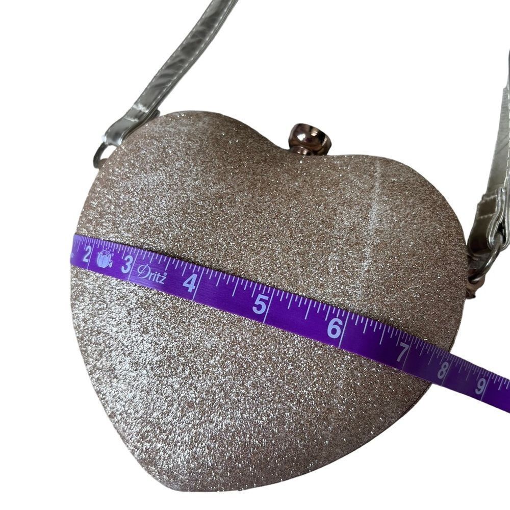 American Girl Gold Glitter Heart Shaped Purse - Picture 13 of 16